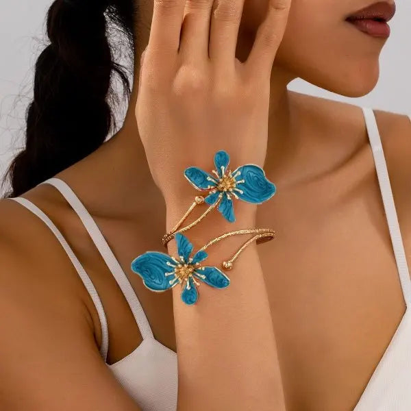 🌸 Bracelet de Bras Fleur Élégance Dorée